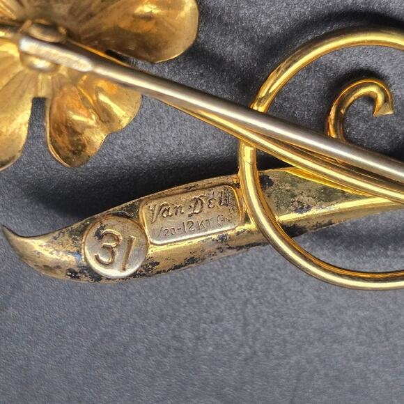 Van Dell 12K Gold Filled Flower Brooch Blue Rhinestone 31 - Picture 4 of 7